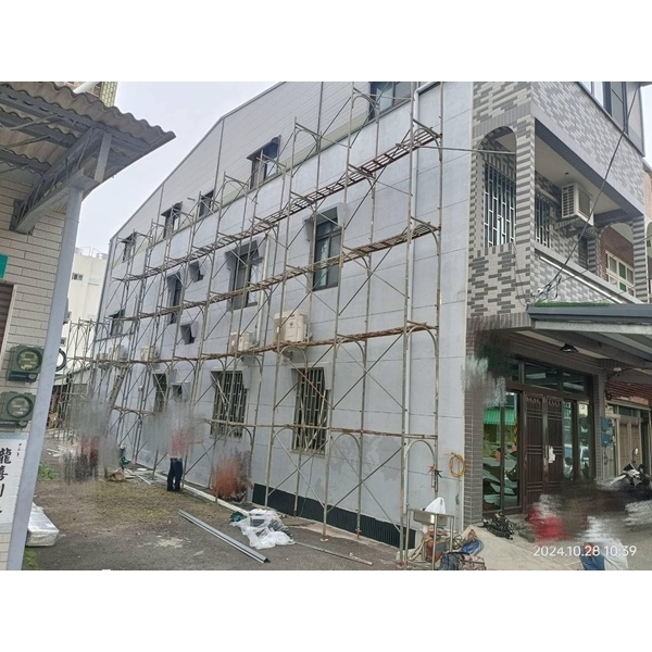 外牆穿鐵衣(裝潢板&企口板) 外牆穿鐵衣(裝潢板&企口板)
