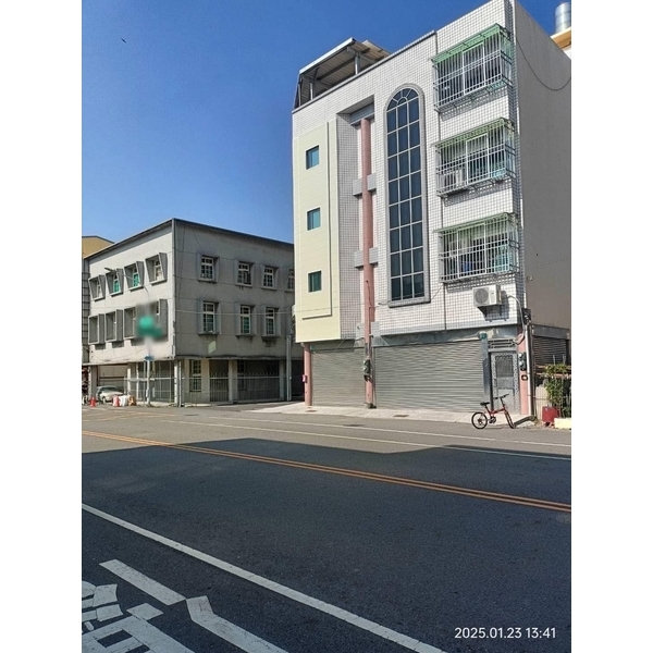 外牆穿鐵衣(c型鋼&白鐵裝潢板) 外牆穿鐵衣(c型鋼&白鐵裝潢板)