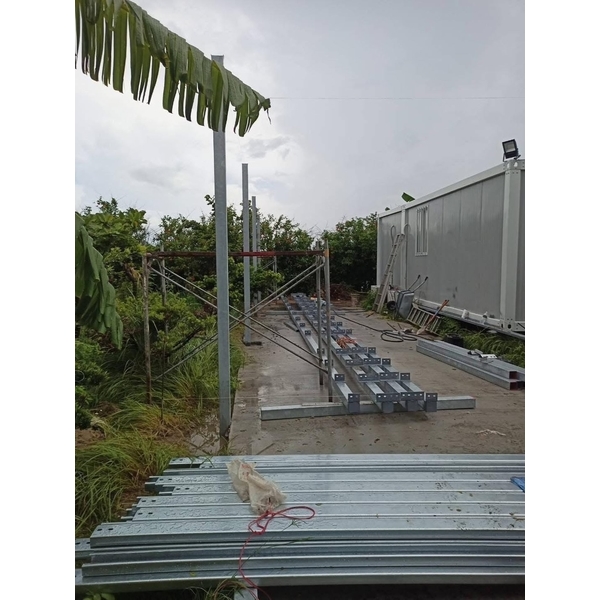 貨櫃屋搭建鐵皮屋(五溝清板) 貨櫃屋搭建鐵皮屋(五溝清板)