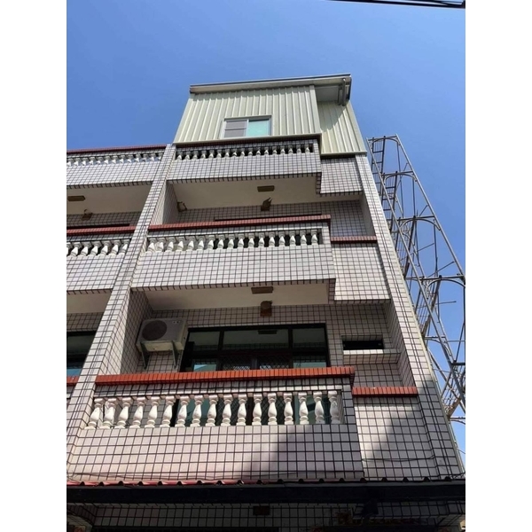 案例2:頂樓加蓋三合一鋼板&清板 案例2:頂樓加蓋三合一鋼板&清板