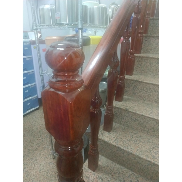 花梨木樓梯扶手整修