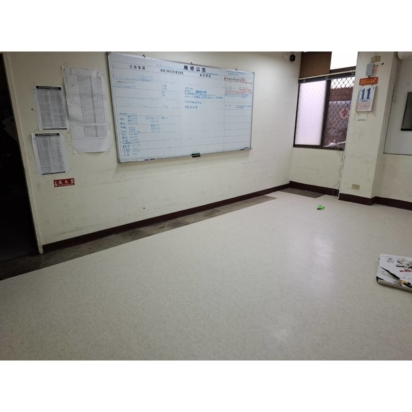 文康室塑膠地板舖設