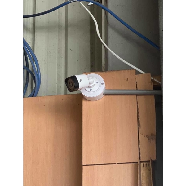 監視器安裝含警報發報蜂鳴器