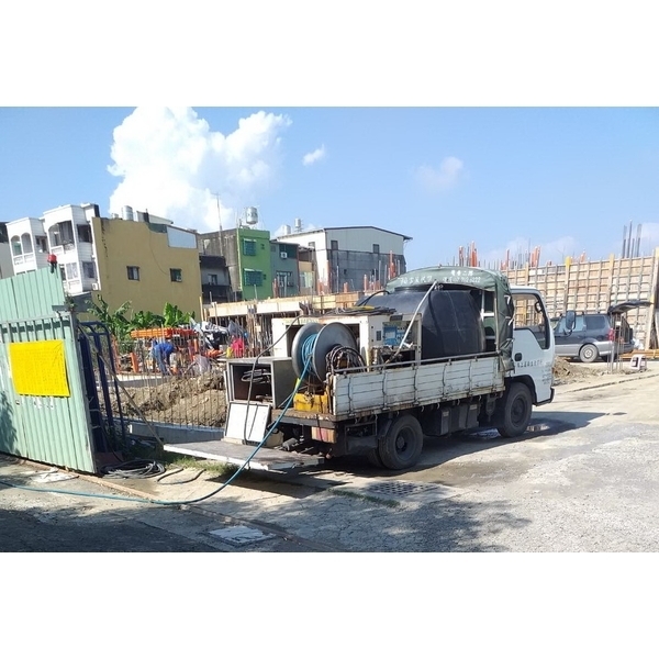 設備車