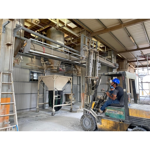 電動鐵捲門及裝潢板-弓長工程行