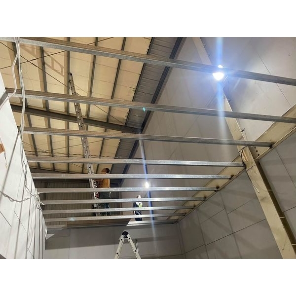 辦公室閣樓搭建-弓長工程行