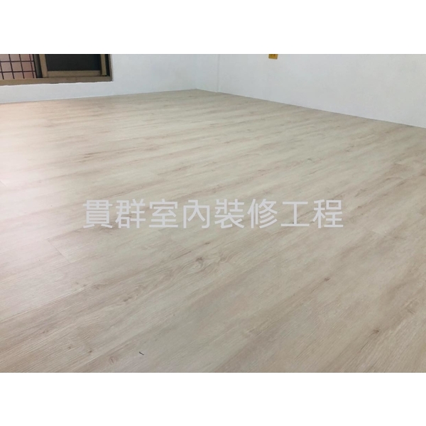 室內牆壁粉刷+SPC木紋地板