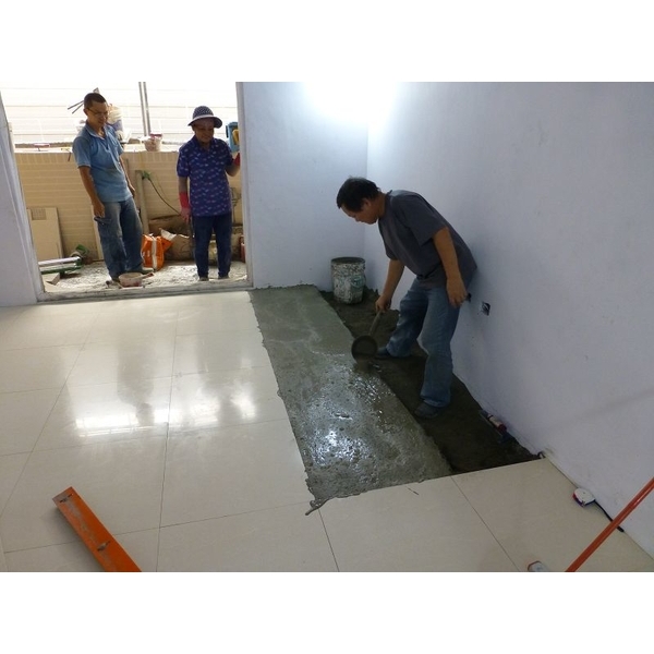 建築臨時工／舖貼地磚-德昌工程企業公司