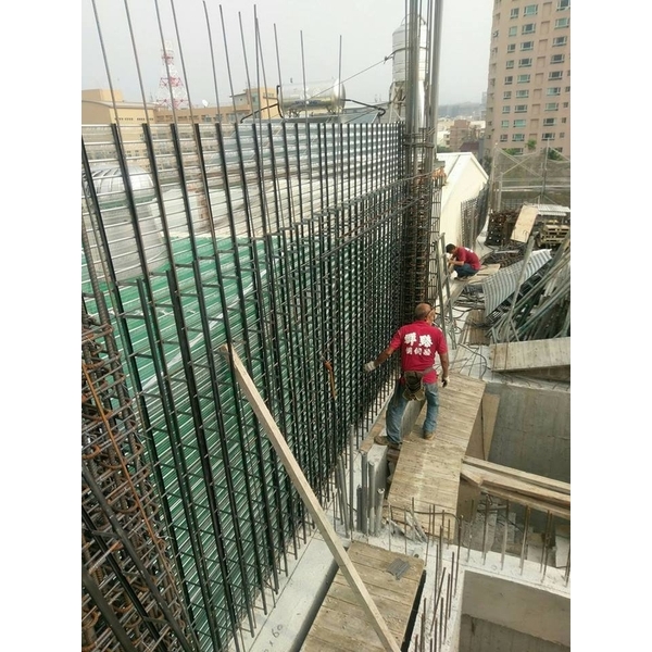 鋼構工程