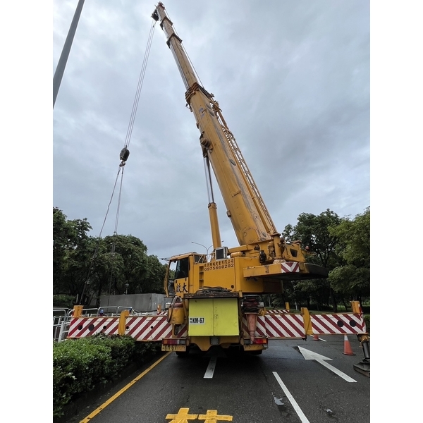 吊車施工 吊車施工