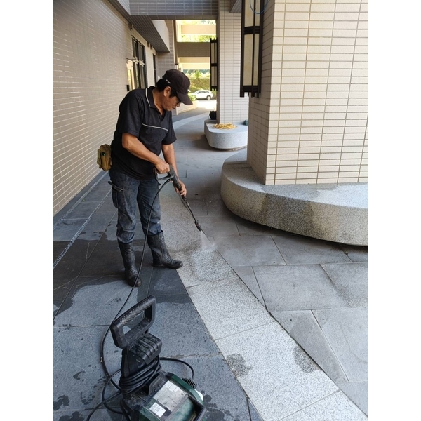 道路地磚清潔