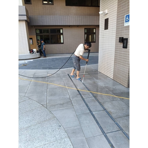 道路地磚清潔