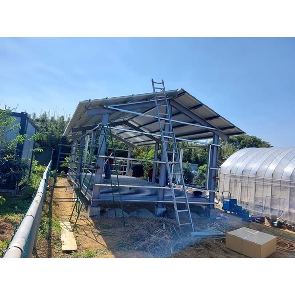 造型鐵屋 企口板外牆 屋頂琉璃瓦 H鋼骨架
