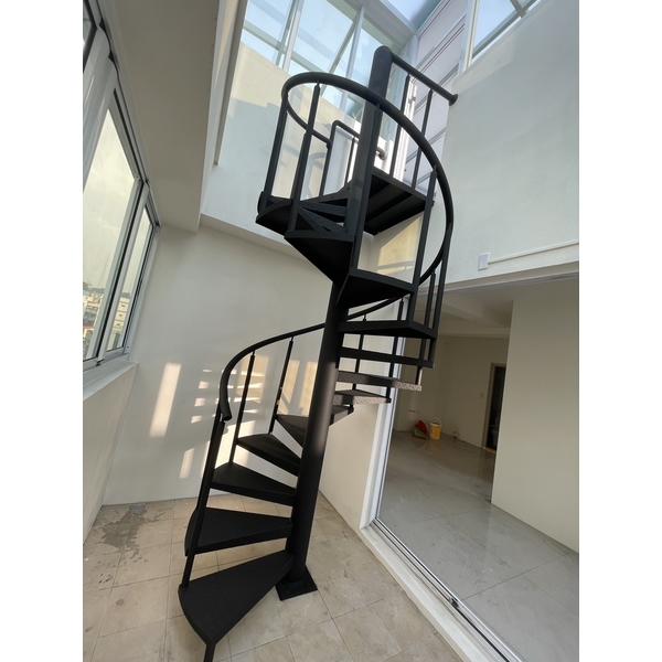 鐵件旋轉樓梯 鐵件旋轉樓梯-元發金屬工程行