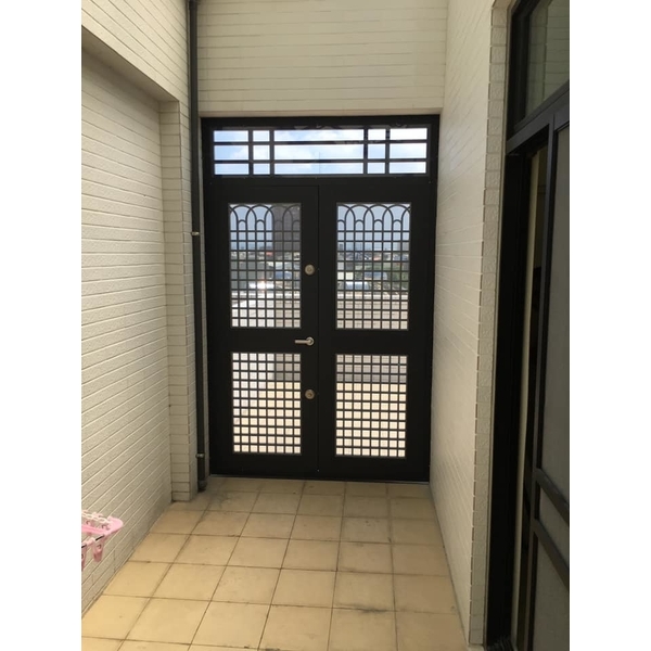 鋁門窗工程