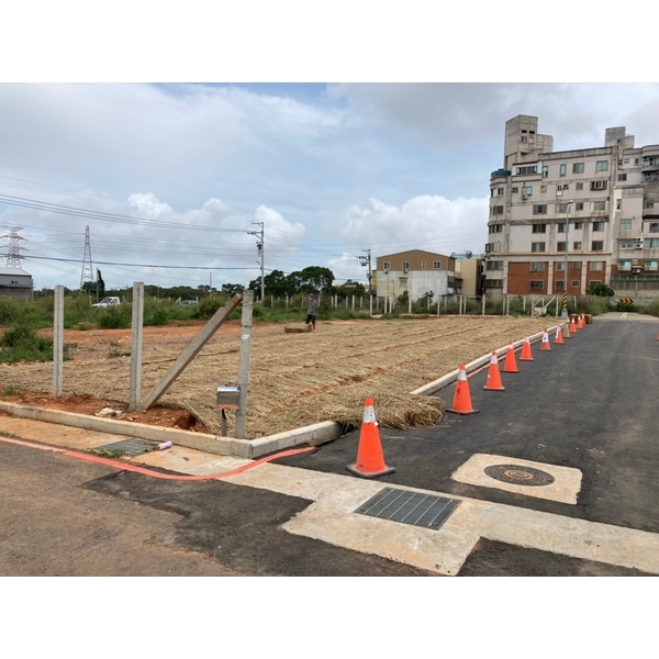台中市龍井區~整地鋪陳-承蓁工程行
