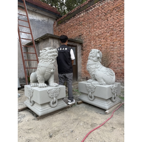 靈獸石雕-造型（獅）青斗石雕製
