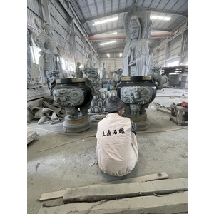 宗教石雕-客制羅源青斗石雕製香爐-立鼎石雕