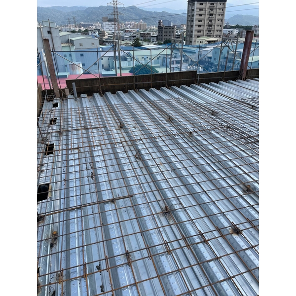 陽台外推，鋼構樓層板-和鑫鋼鋁企業社
