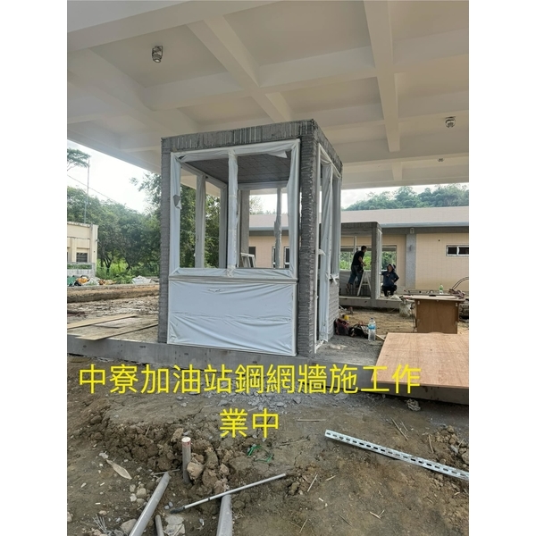 加油站鋼網牆施工 加油站鋼網牆施工