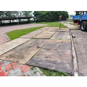 鋪設鐵板-立祐起重企業社