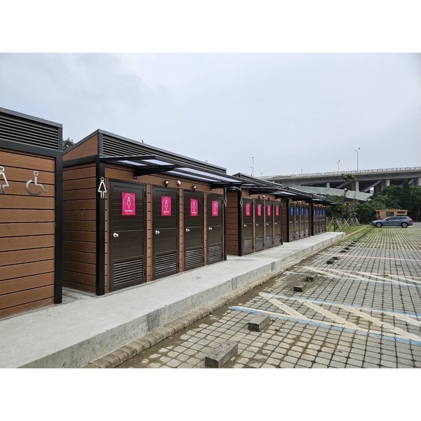 停車場景觀廁所（獨立間）-慶和企業有限公司
