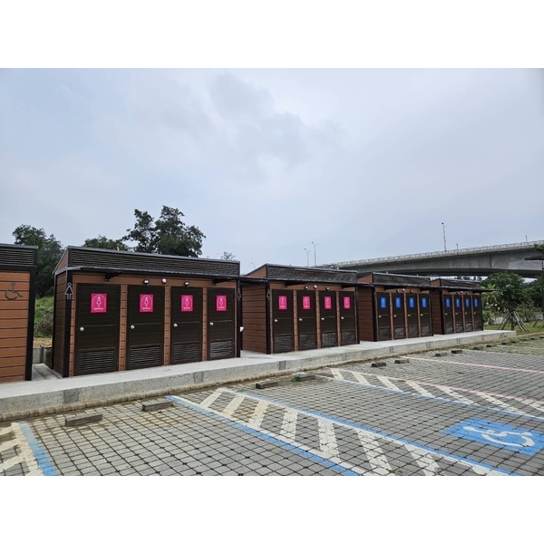 停車場景觀廁所（獨立間）-慶和企業有限公司