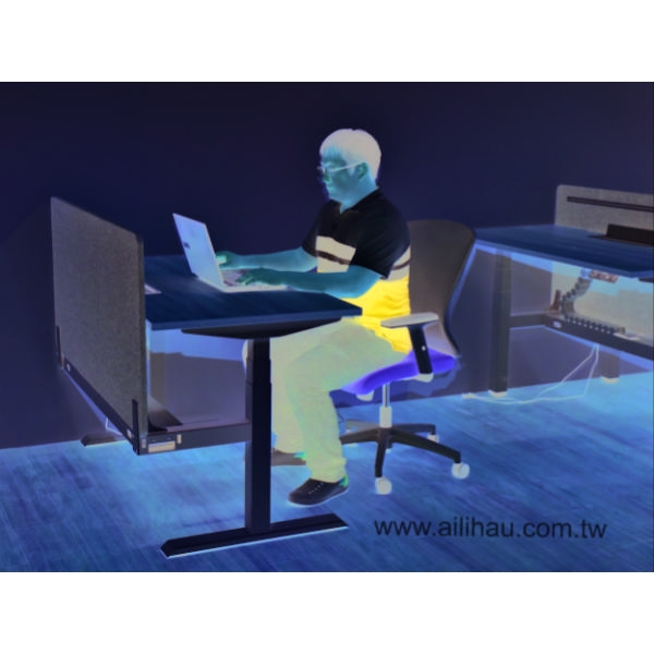 電腦升降桌 2張-艾利豪辦公家具有限公司