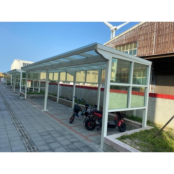 停車棚粉底烤漆-牙白色QC-8002-虔程金屬科技股份有限公司