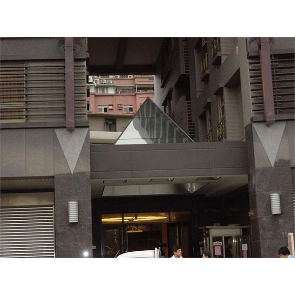 金字塔造型採光罩