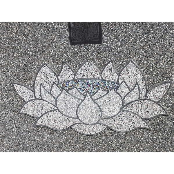 白鐵蓮花