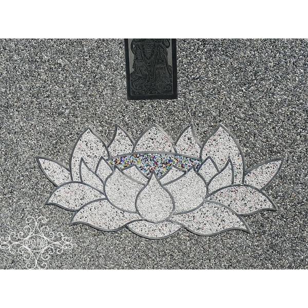 白鐵蓮花