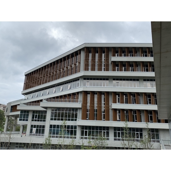 政大圖書館