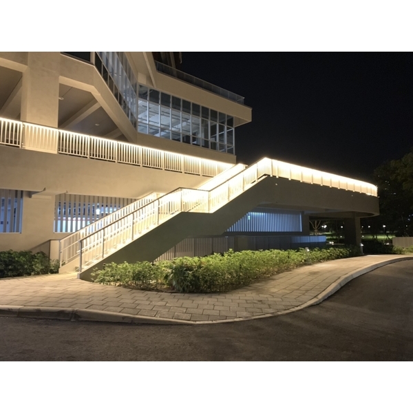 政大圖書館