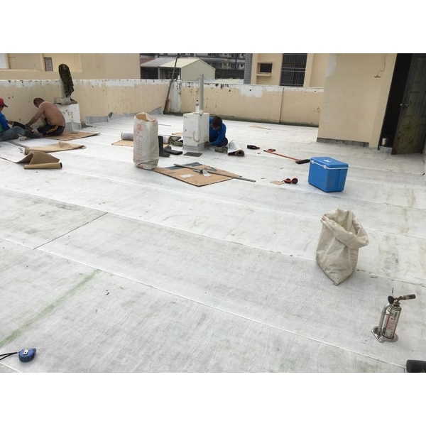 屋頂固黏氈防水施工