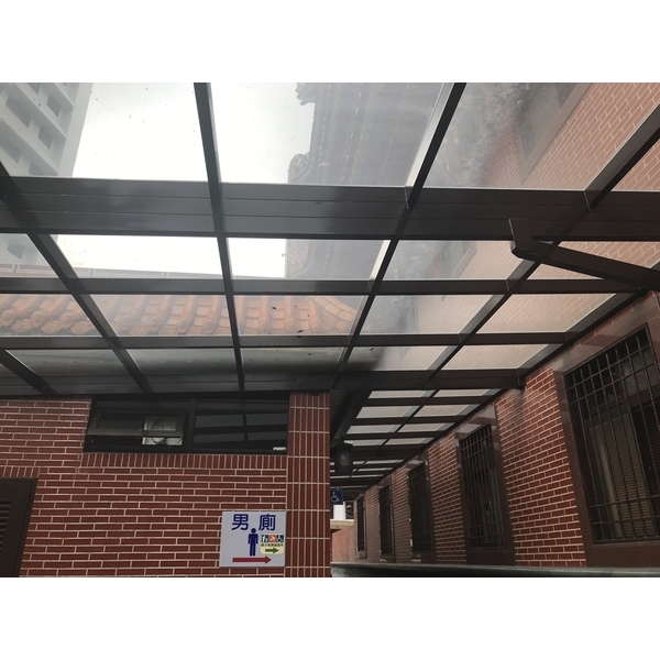 玻璃雨遮-啟陽鐵工廠
