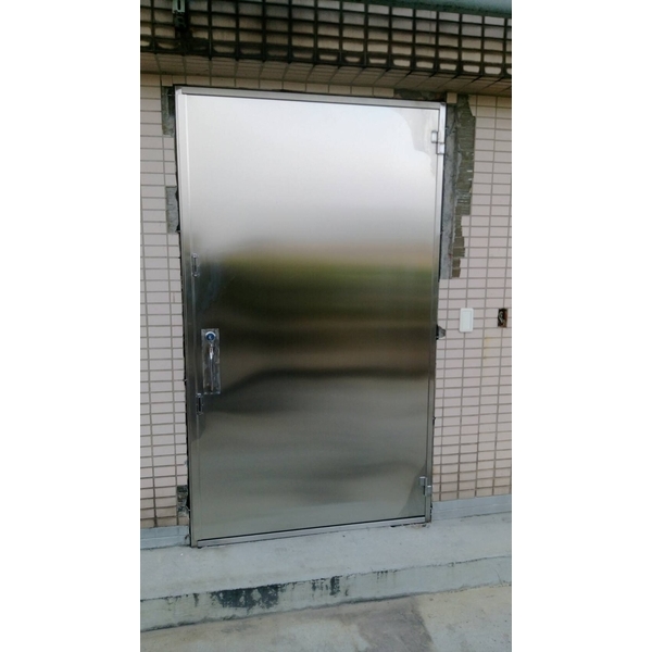 頂樓逃生門-啟陽鐵工廠
