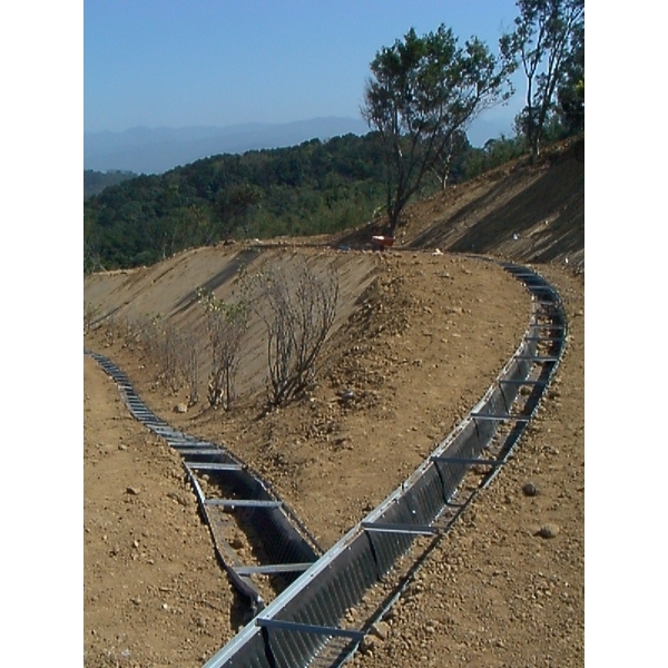 HDPE-U型溝施工-壹際實業有限公司