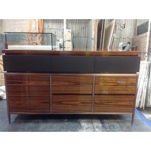 珠寶展示櫃-裕晟電機工業股份有限公司