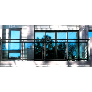 日式玻璃欄杆yh004-鈺鴻金屬工業有限公司