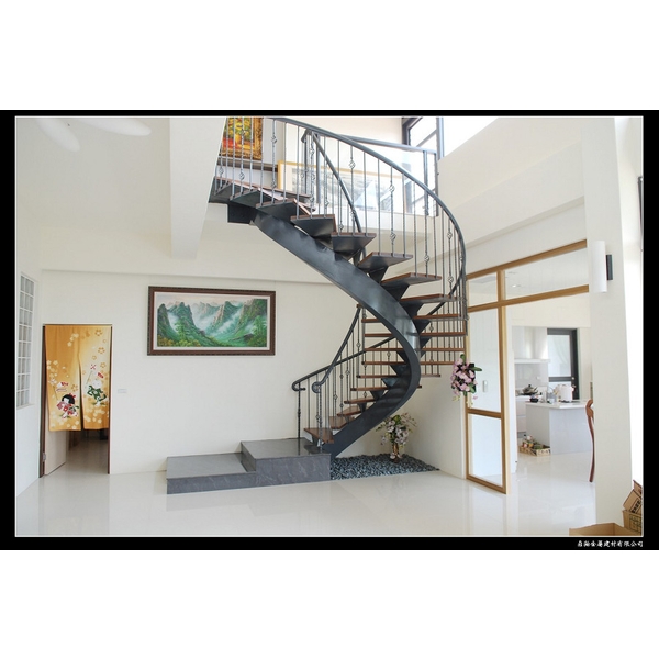 鋼構樓梯-鼎瀚金屬建材有限公司