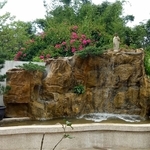 FRP假山水池