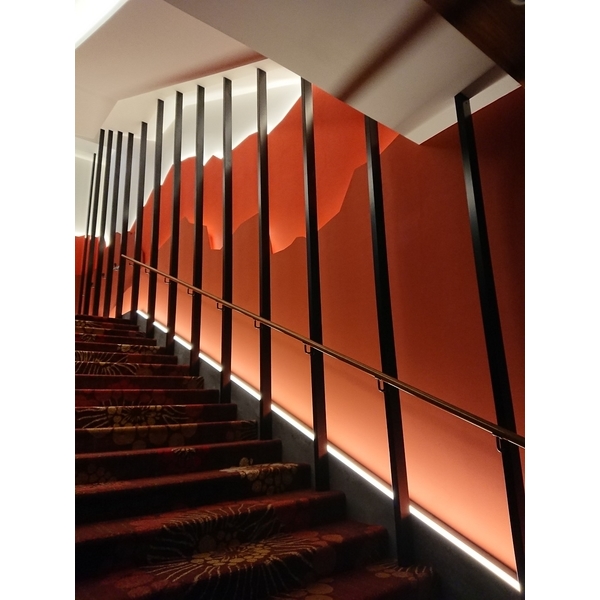 餐廳立柱裝飾及扶手