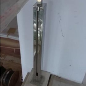 嵌入式不銹鋼玻璃欄杆(立柱)-光輝金屬工程股份有限公司