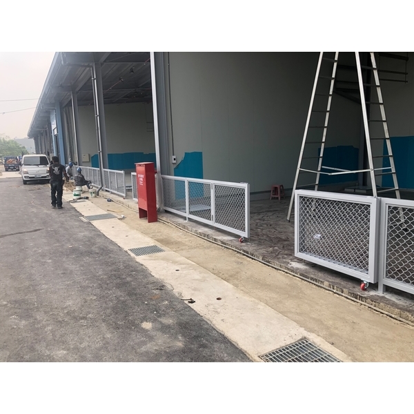 鍍鋅烤漆圍籬－新建工程-光輝金屬工程股份有限公司