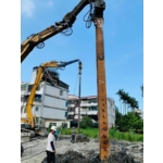 中心樁構台樁根固灌漿作業