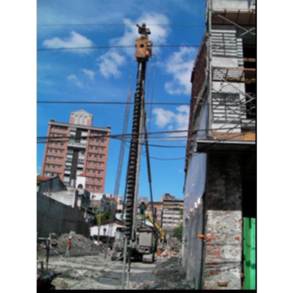 地下室擋土~航架式預壘排樁工程-基讚工程有限公司