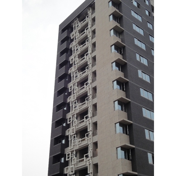 GRC-裝飾線版飾品工程-力麒蕭邦住宅大樓