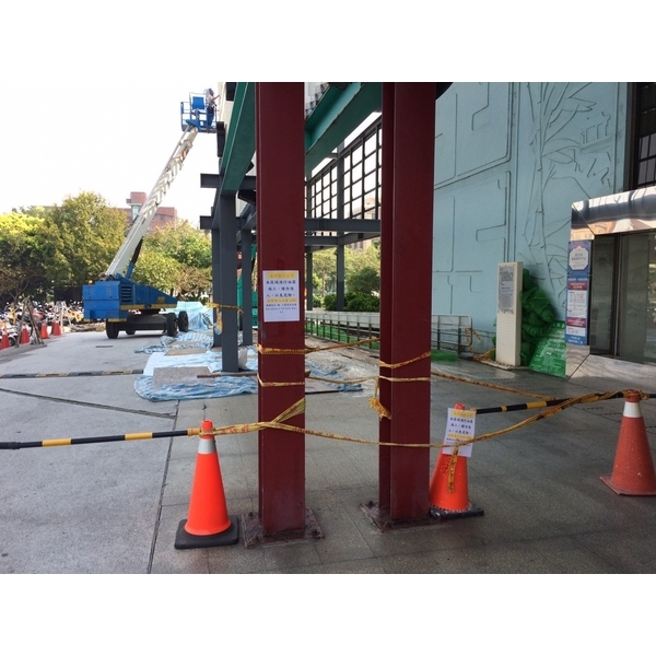 鋼架除鏽油漆工程 鋼架除鏽油漆工程