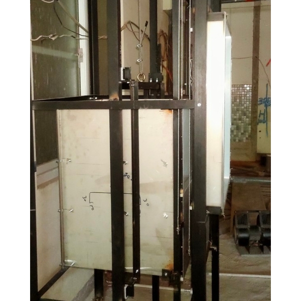 符合法規的菜梯、貨梯-竤瑞機電工程有限公司